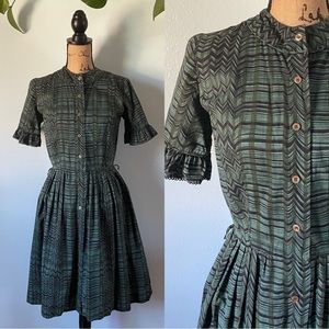 Vintage 1950s 1960s Green And Black Button Down Dress ~Approximate Size Medium